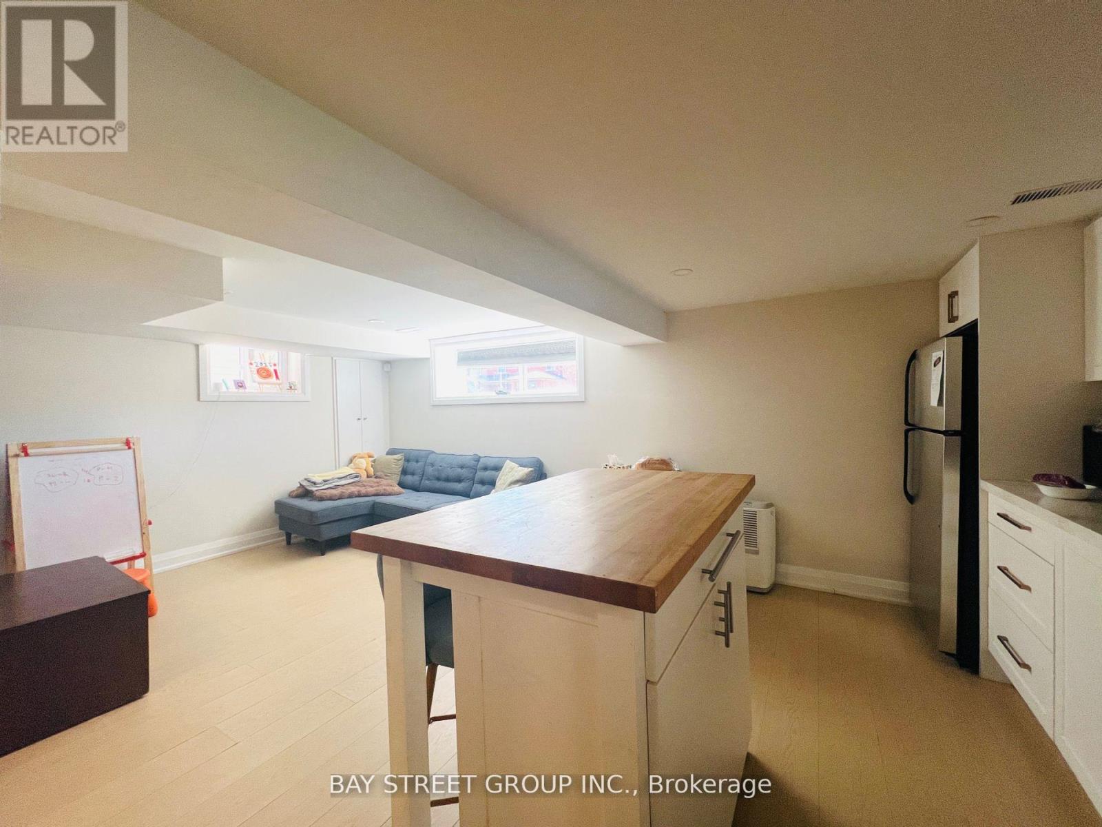 16 Enfield Avenue, Toronto, Ontario  M8W 1T8 - Photo 22 - W12492540