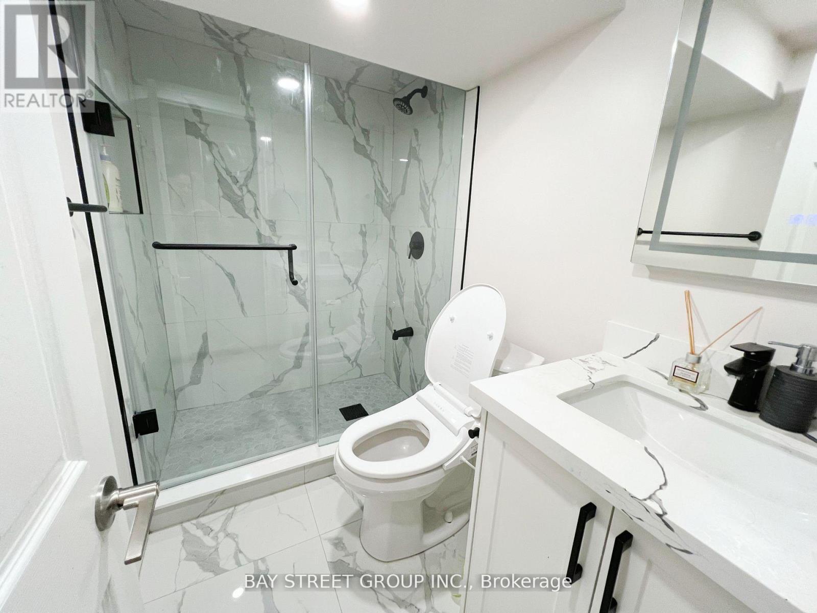 16 Enfield Avenue, Toronto, Ontario  M8W 1T8 - Photo 24 - W12492540