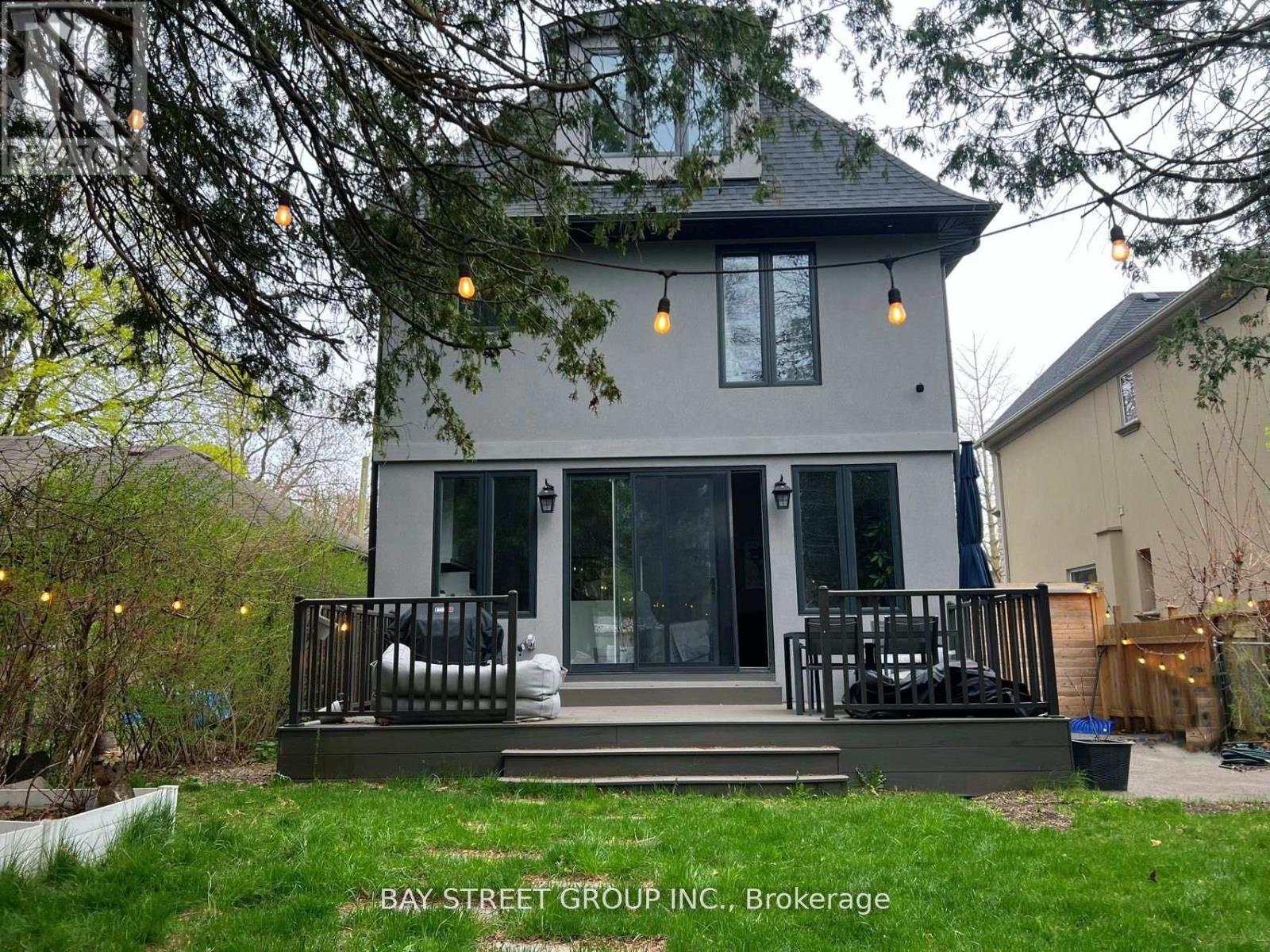 16 Enfield Avenue, Toronto, Ontario  M8W 1T8 - Photo 26 - W12492540