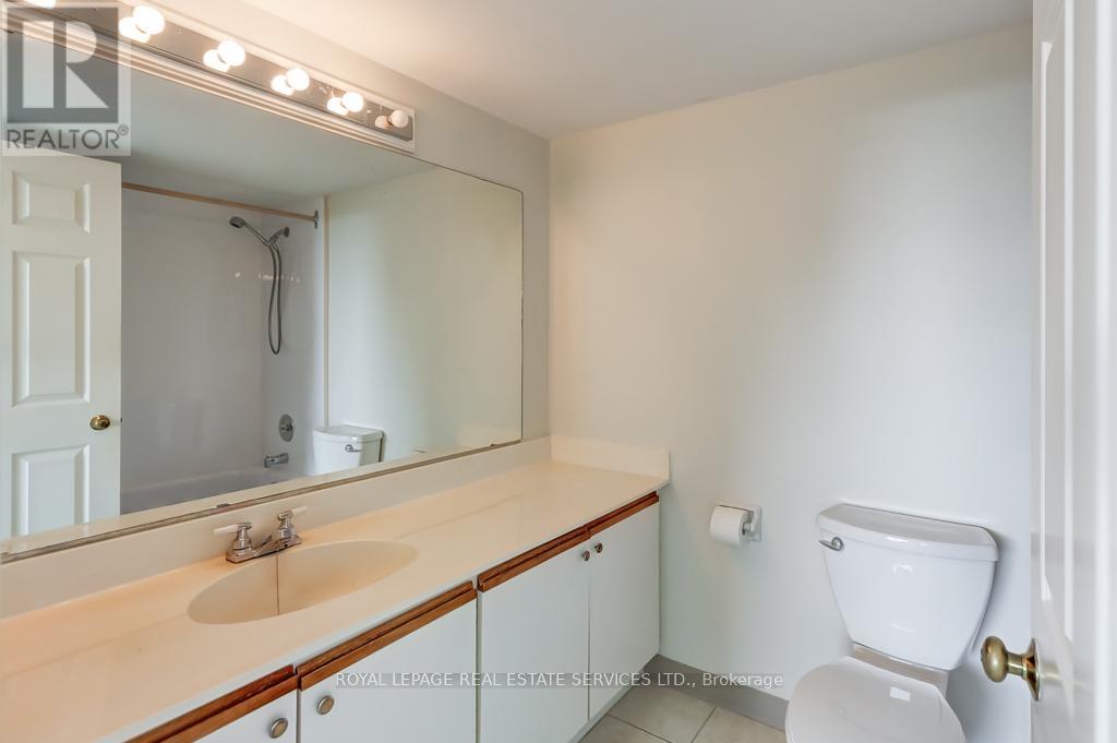 704 - 95 La Rose Avenue, Toronto, Ontario  M9P 3T2 - Photo 17 - W12492552