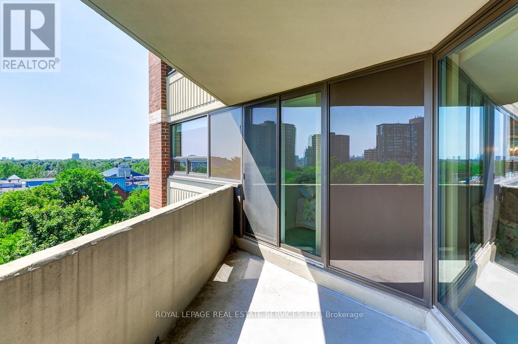 704 - 95 La Rose Avenue, Toronto, Ontario  M9P 3T2 - Photo 19 - W12492552