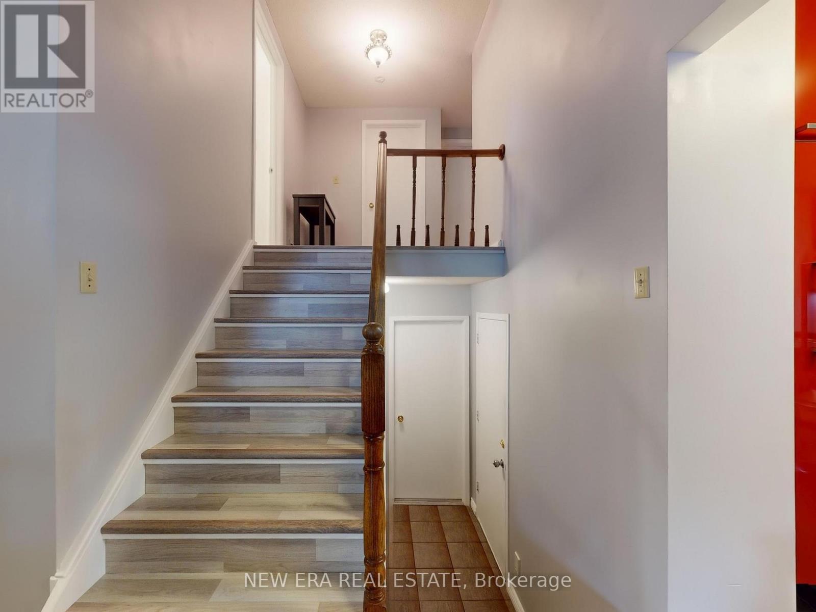 2669 Inlake Court, Mississauga, Ontario  L5N 2A6 - Photo 16 - W12389331