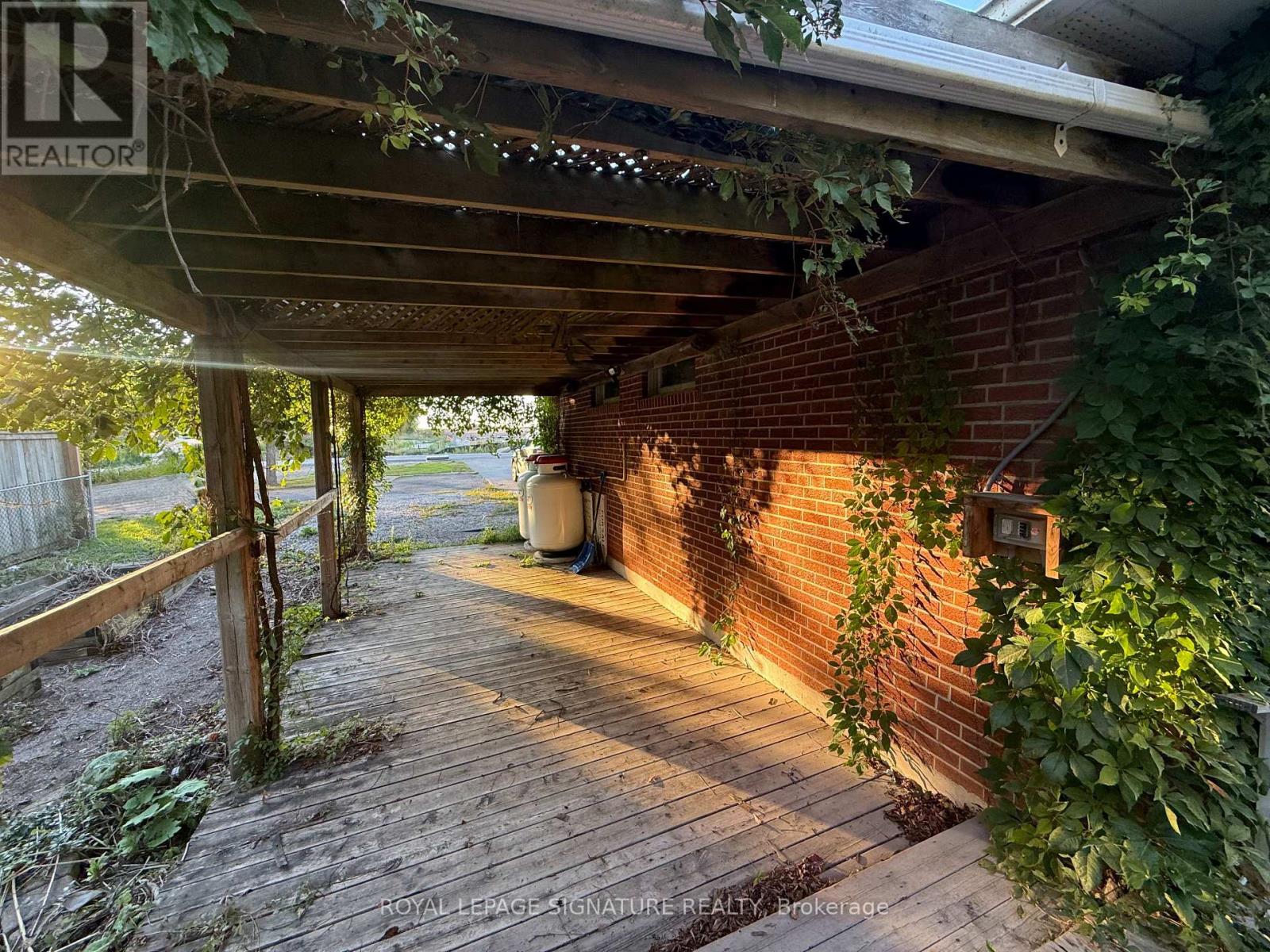 Lower - 38 Burnhamthorpe Road W, Oakville, Ontario  L6M 4K4 - Photo 10 - W12486857