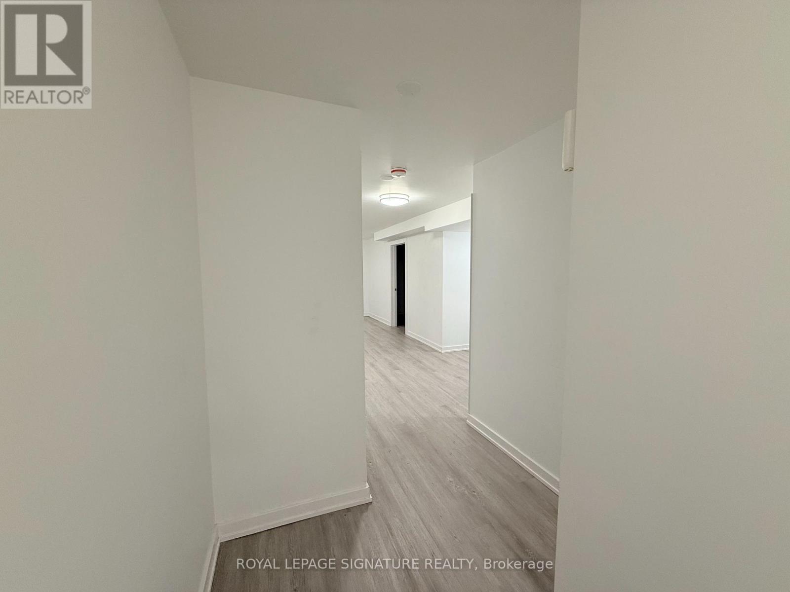 Lower - 38 Burnhamthorpe Road W, Oakville, Ontario  L6M 4K4 - Photo 18 - W12486857