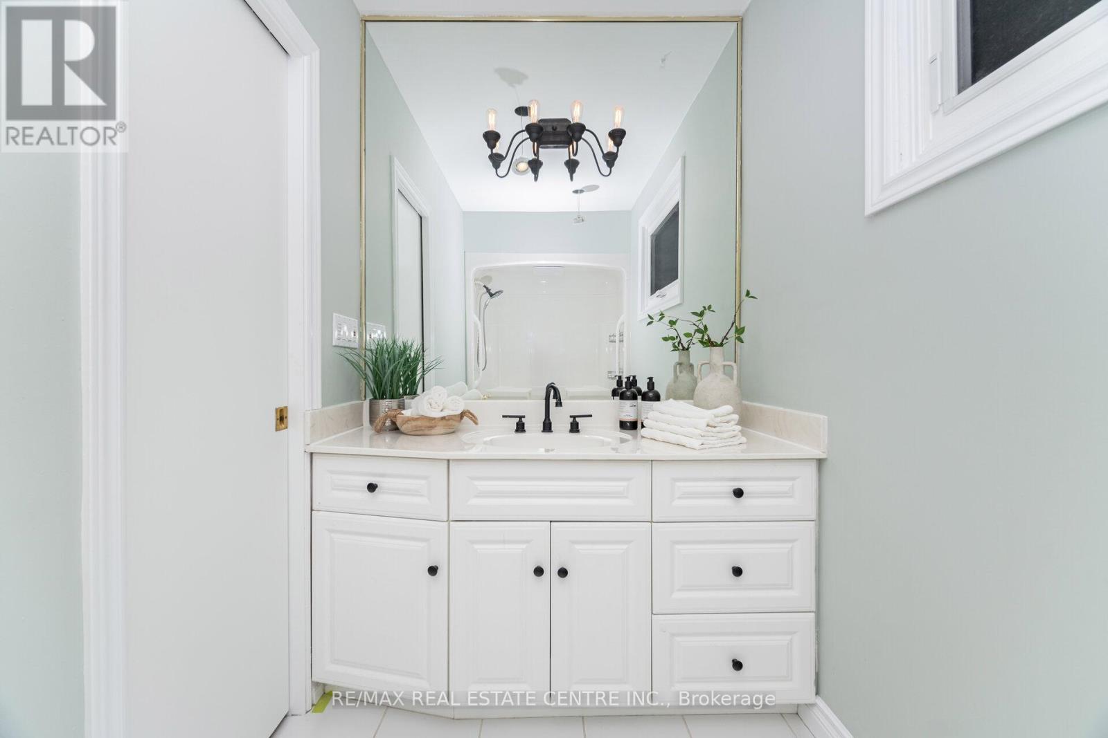 5288 Mericourt Road, Burlington, Ontario  L7L 3R3 - Photo 25 - W12487896