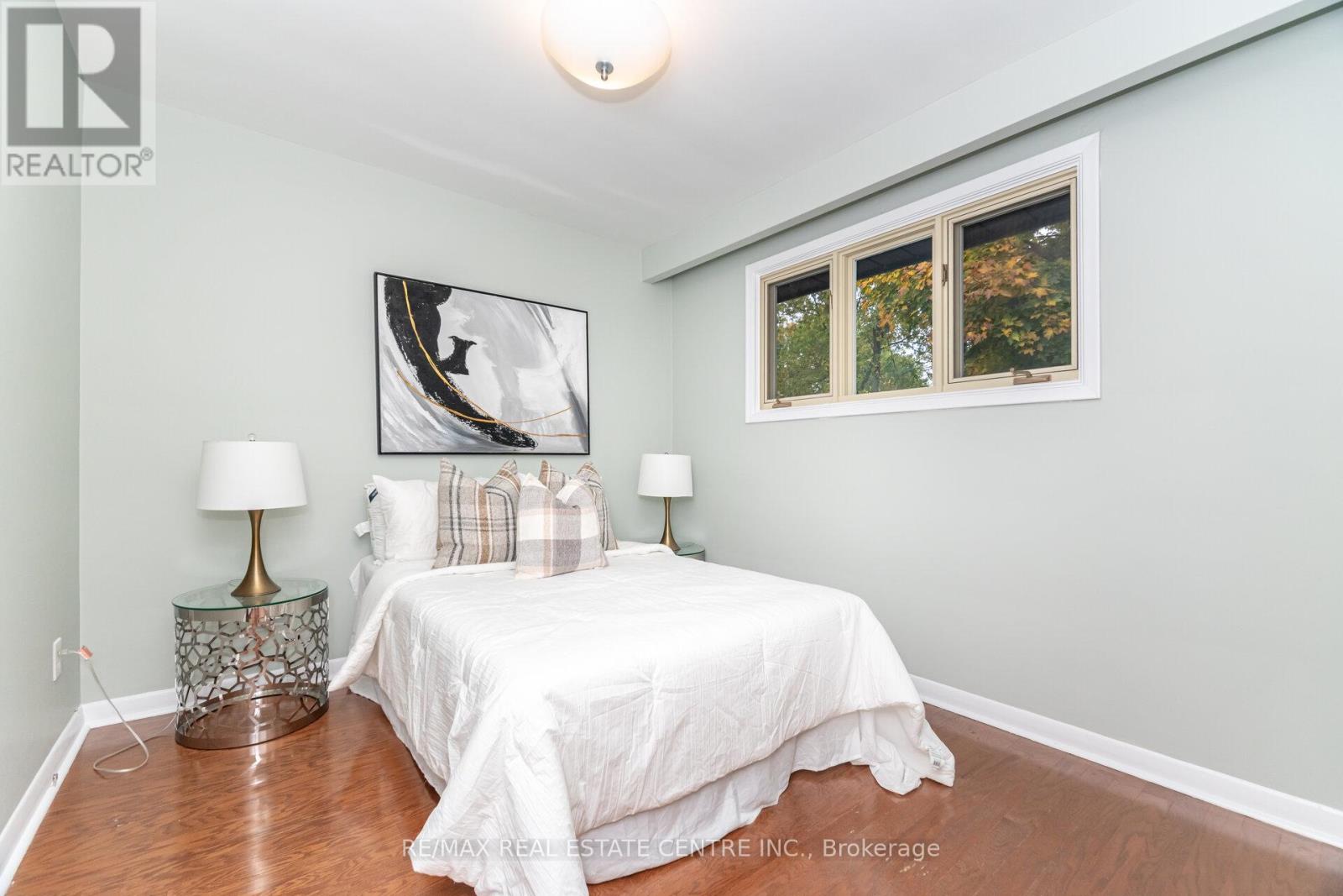 5288 Mericourt Road, Burlington, Ontario  L7L 3R3 - Photo 21 - W12487896