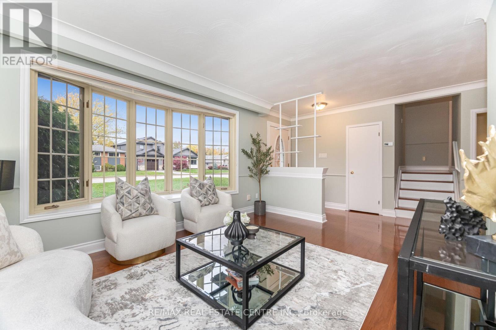 5288 Mericourt Road, Burlington, Ontario  L7L 3R3 - Photo 8 - W12487896