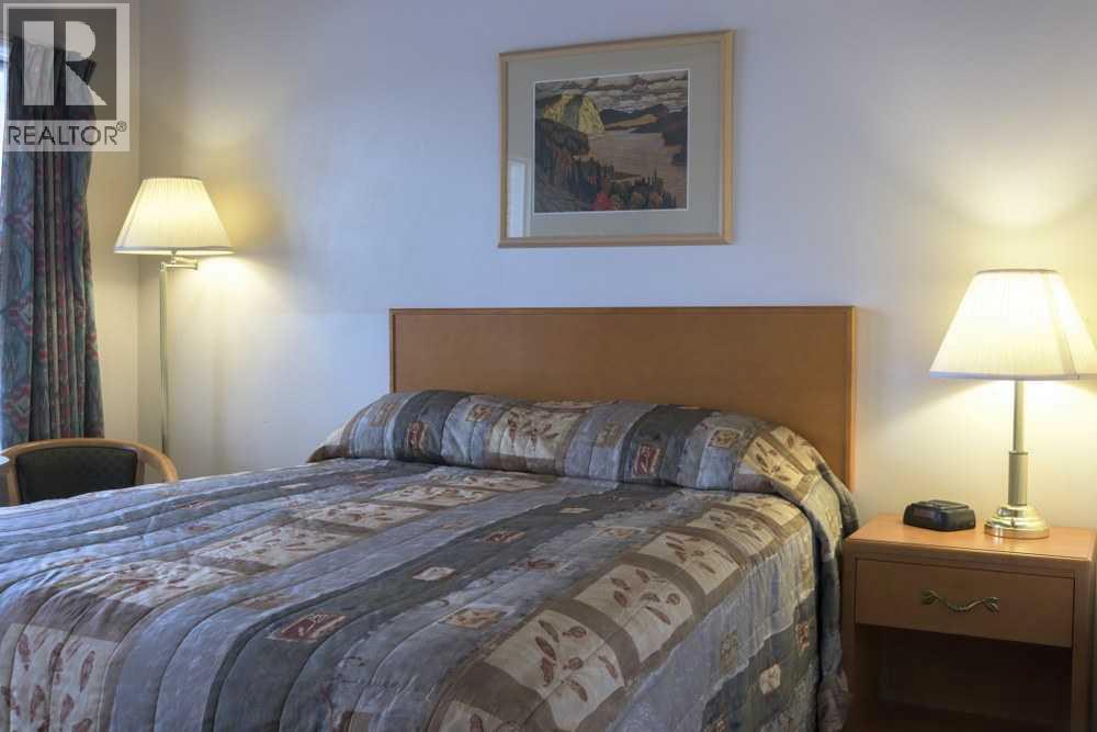 855 Gershaw Drive Sw, Medicine Hat, Alberta  T1A 7Y3 - Photo 6 - A2243379