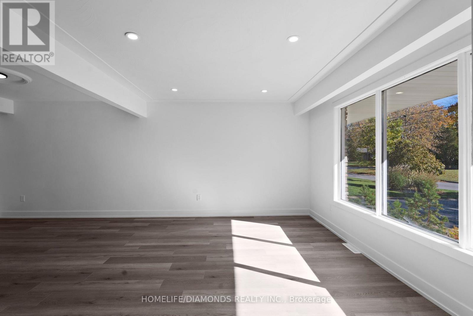 17 Old Coach Road, St. Catharines, Ontario  L2N 2P4 - Photo 15 - X12484468