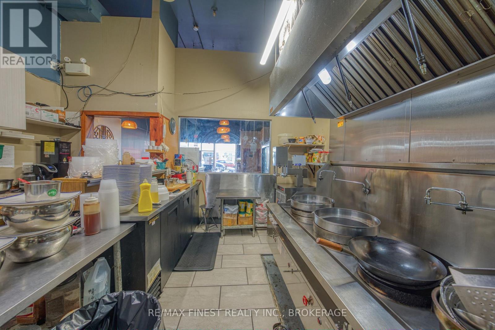 160 Princess Street, Kingston (East Of Sir John A. Blvd), Ontario  K7L 3G5 - Photo 11 - X12492786