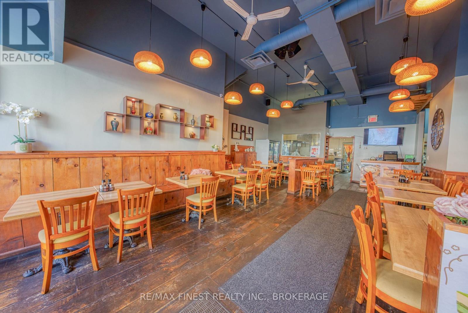 160 Princess Street, Kingston (East Of Sir John A. Blvd), Ontario  K7L 3G5 - Photo 4 - X12492786