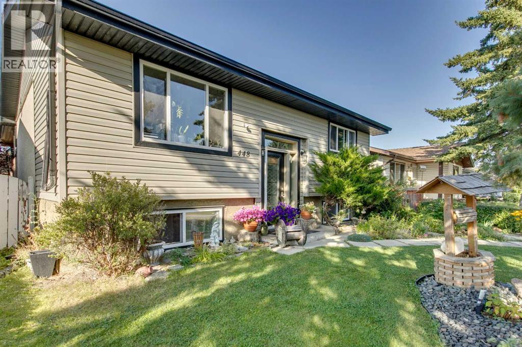 448 Malvern Close Ne, Calgary, Alberta  T2A 4W8 - Photo 3 - A2258898