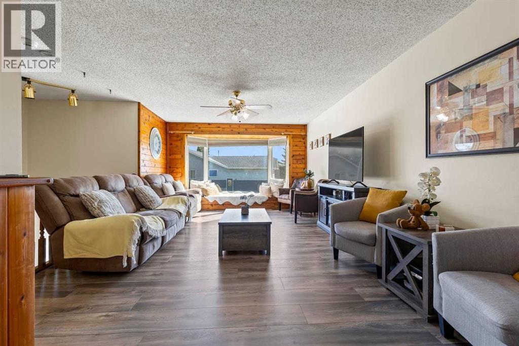 1018 10 Avenue Se, High River, Alberta  T1V 1L3 - Photo 5 - A2260710