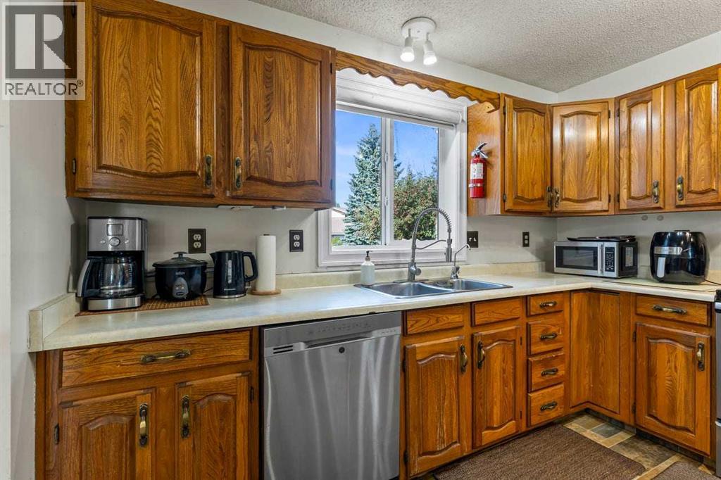 1018 10 Avenue Se, High River, Alberta  T1V 1L3 - Photo 16 - A2260710