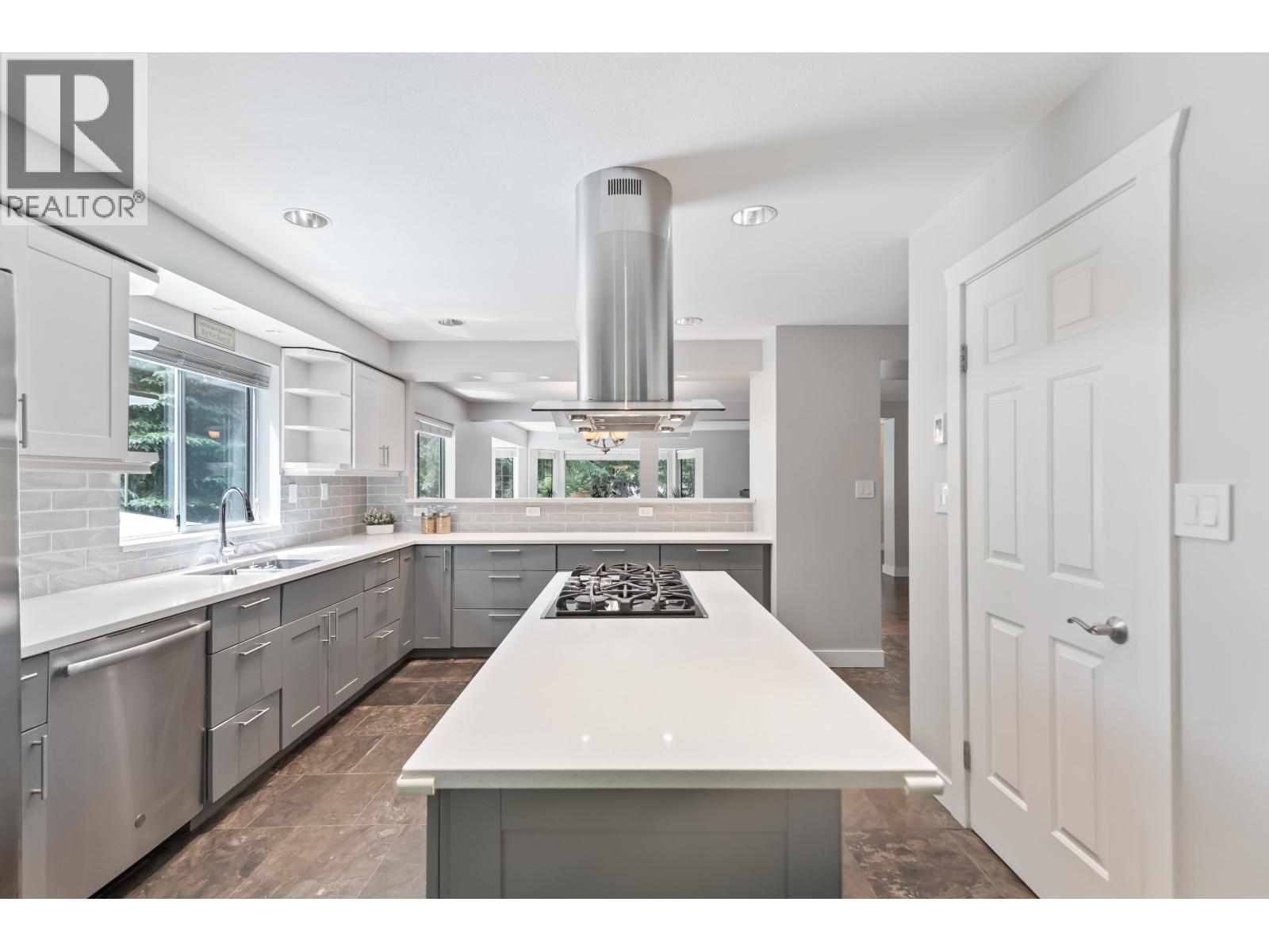 27740 Sayers Crescent, Maple Ridge, British Columbia  V2W 1N4 - Photo 11 - R3048461