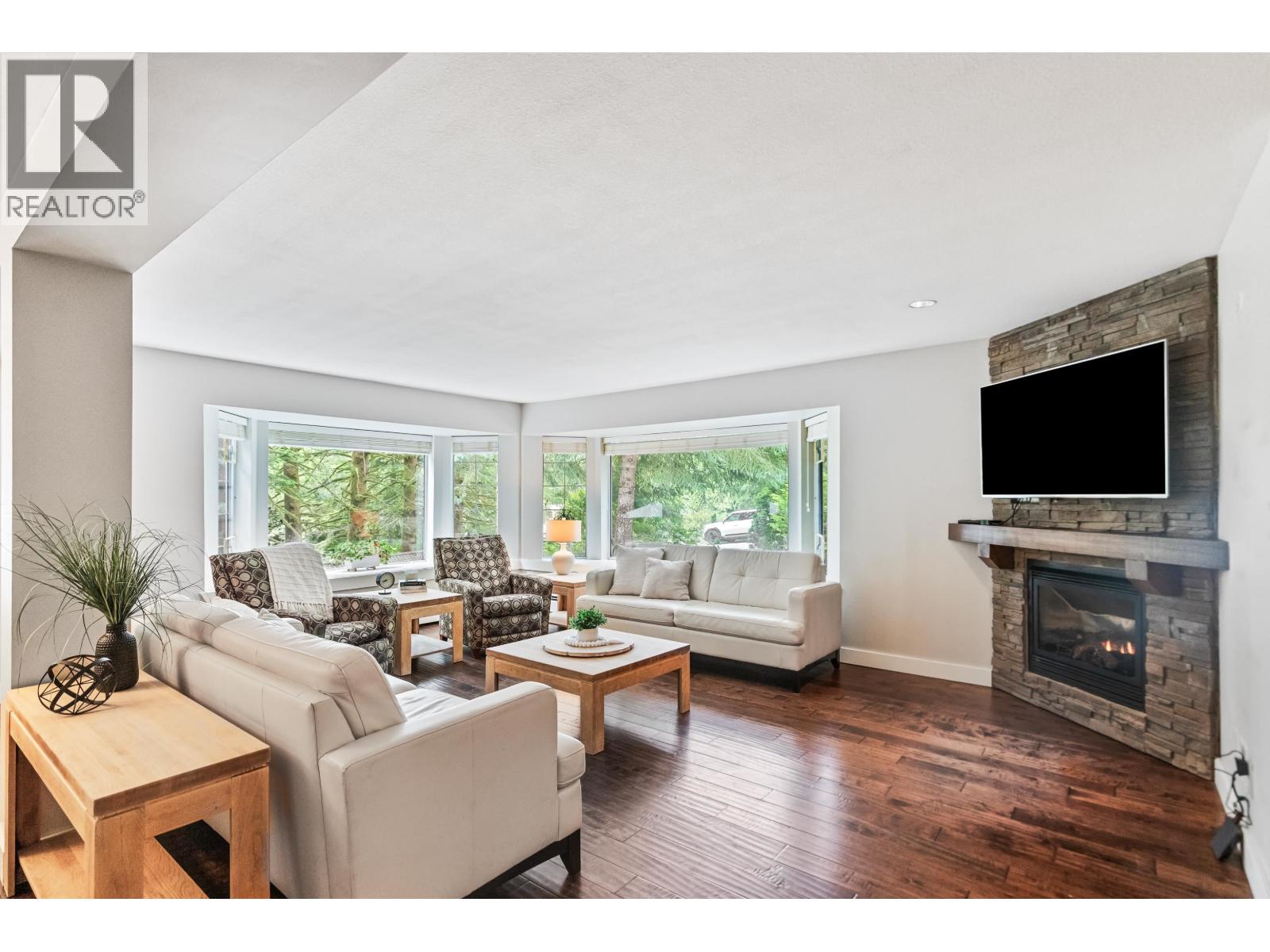 27740 Sayers Crescent, Maple Ridge, British Columbia  V2W 1N4 - Photo 7 - R3048461