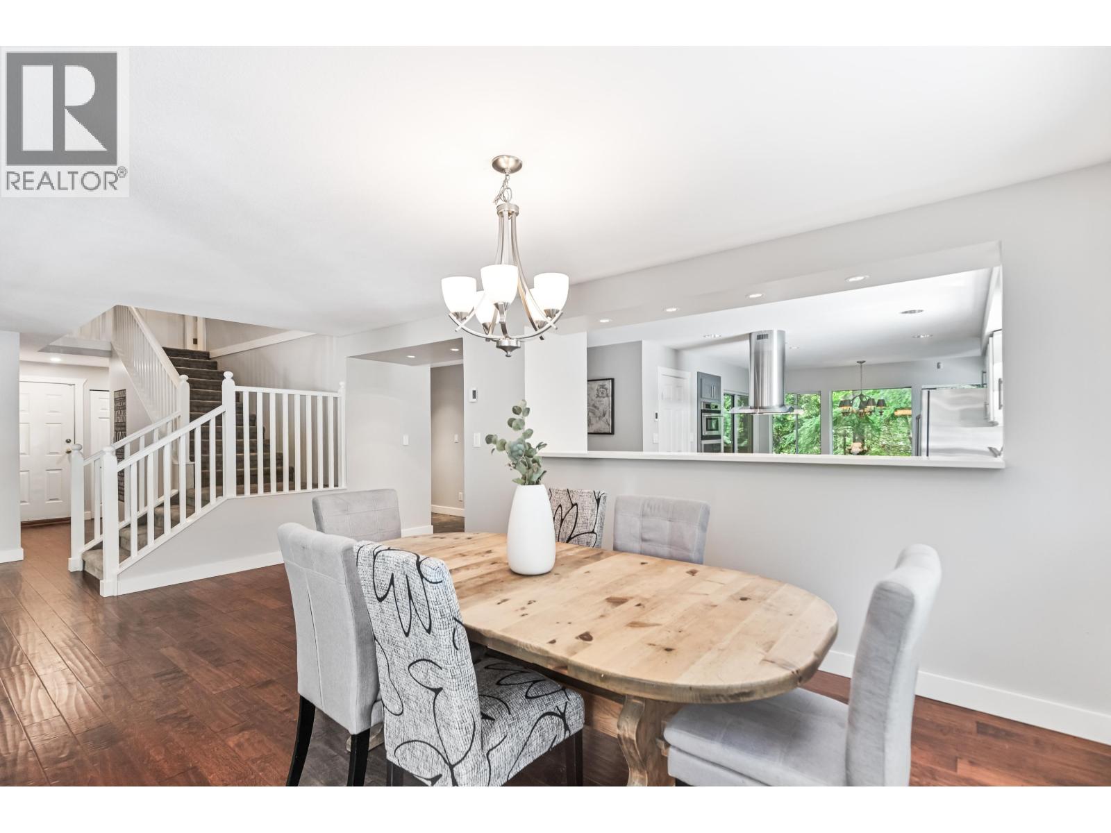 27740 Sayers Crescent, Maple Ridge, British Columbia  V2W 1N4 - Photo 8 - R3048461