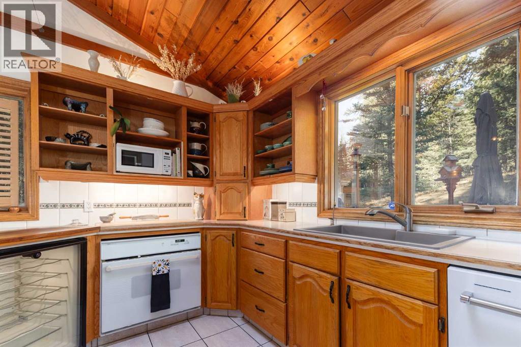 4 Forestry Trail, Waiparous, Alberta  T4C 1B7 - Photo 11 - A2267327