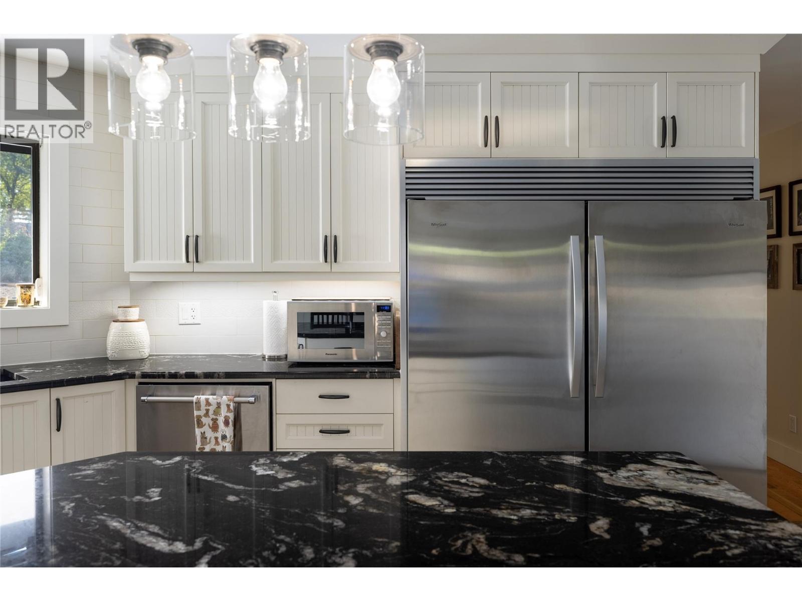 1258 Round Lake Road, Spallumcheen, British Columbia  V0E 1B5 - Photo 26 - 10364279