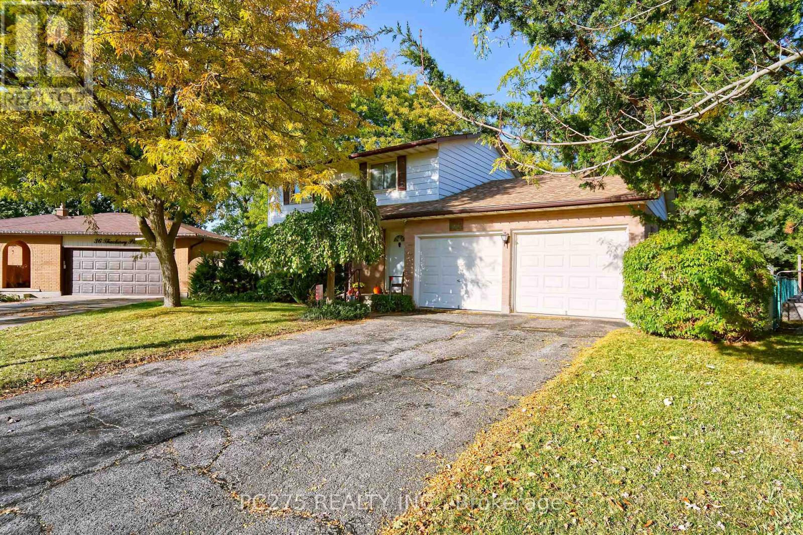 34 Thackerey Place, London North, Ontario  N6G 3E7 - Photo 2 - X12492444