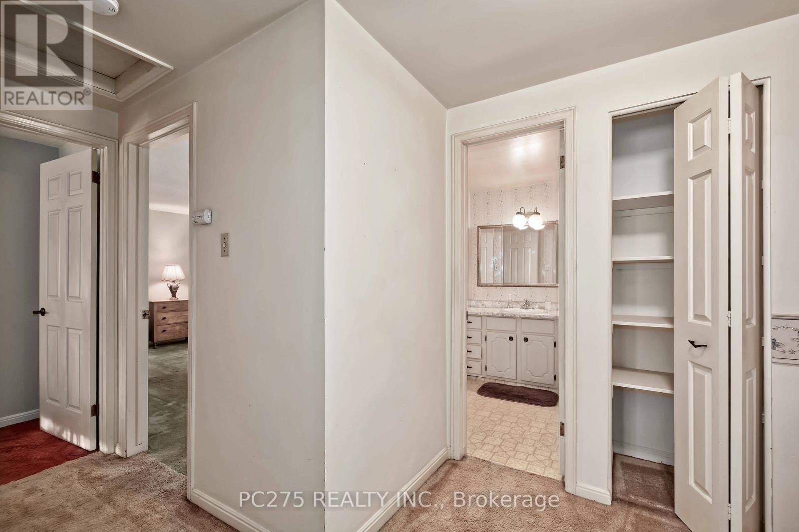 34 Thackerey Place, London North, Ontario  N6G 3E7 - Photo 20 - X12492444