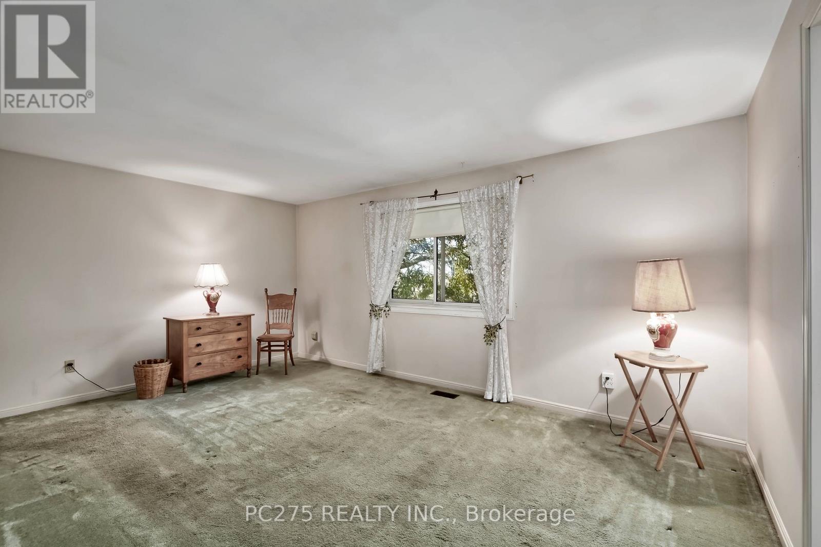 34 Thackerey Place, London North, Ontario  N6G 3E7 - Photo 23 - X12492444