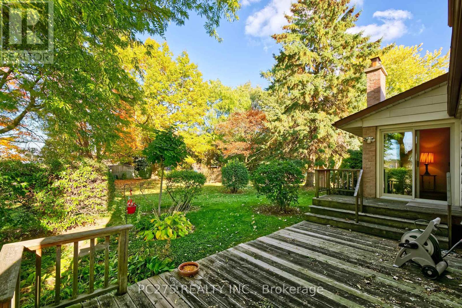 34 Thackerey Place, London North, Ontario  N6G 3E7 - Photo 35 - X12492444