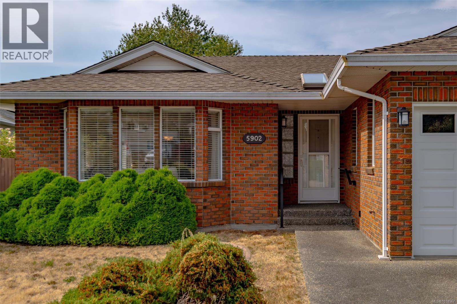 5902 Beacon Pl, Nanaimo, British Columbia  V9V 1J6 - Photo 2 - 1018567