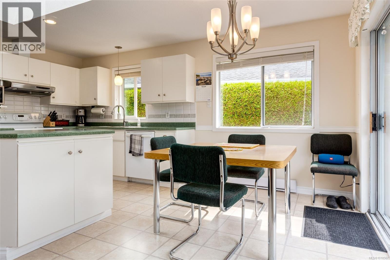 5902 Beacon Pl, Nanaimo, British Columbia  V9V 1J6 - Photo 7 - 1018567