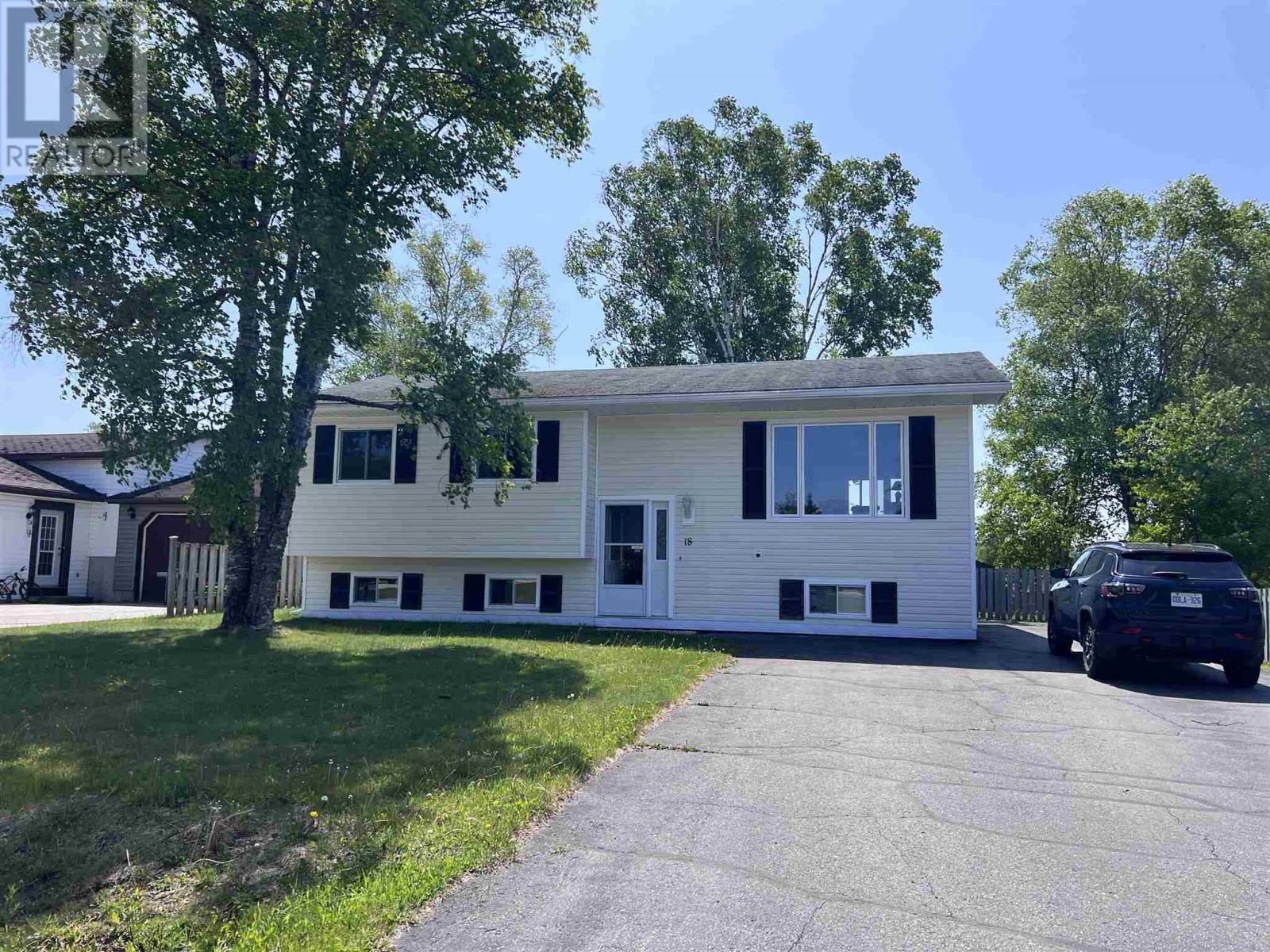 18 Graham Cres, Marathon, Ontario  P0T 2E0 - Photo 1 - TB251788