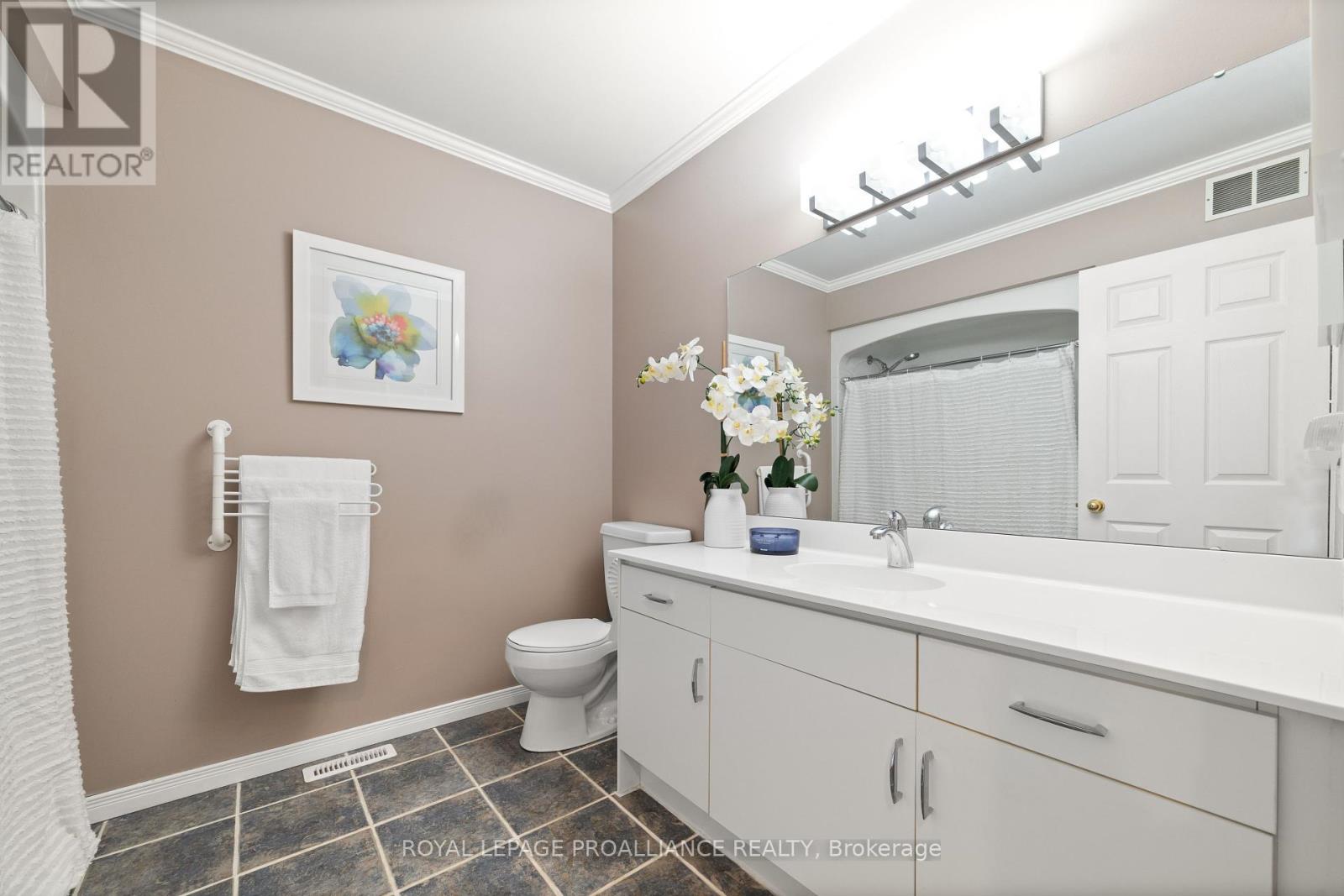 36 Oak Ridge Boulevard, Belleville, Ontario  K8N 5W1 - Photo 25 - X12434040