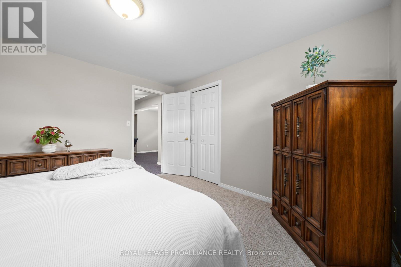 36 Oak Ridge Boulevard, Belleville, Ontario  K8N 5W1 - Photo 34 - X12434040