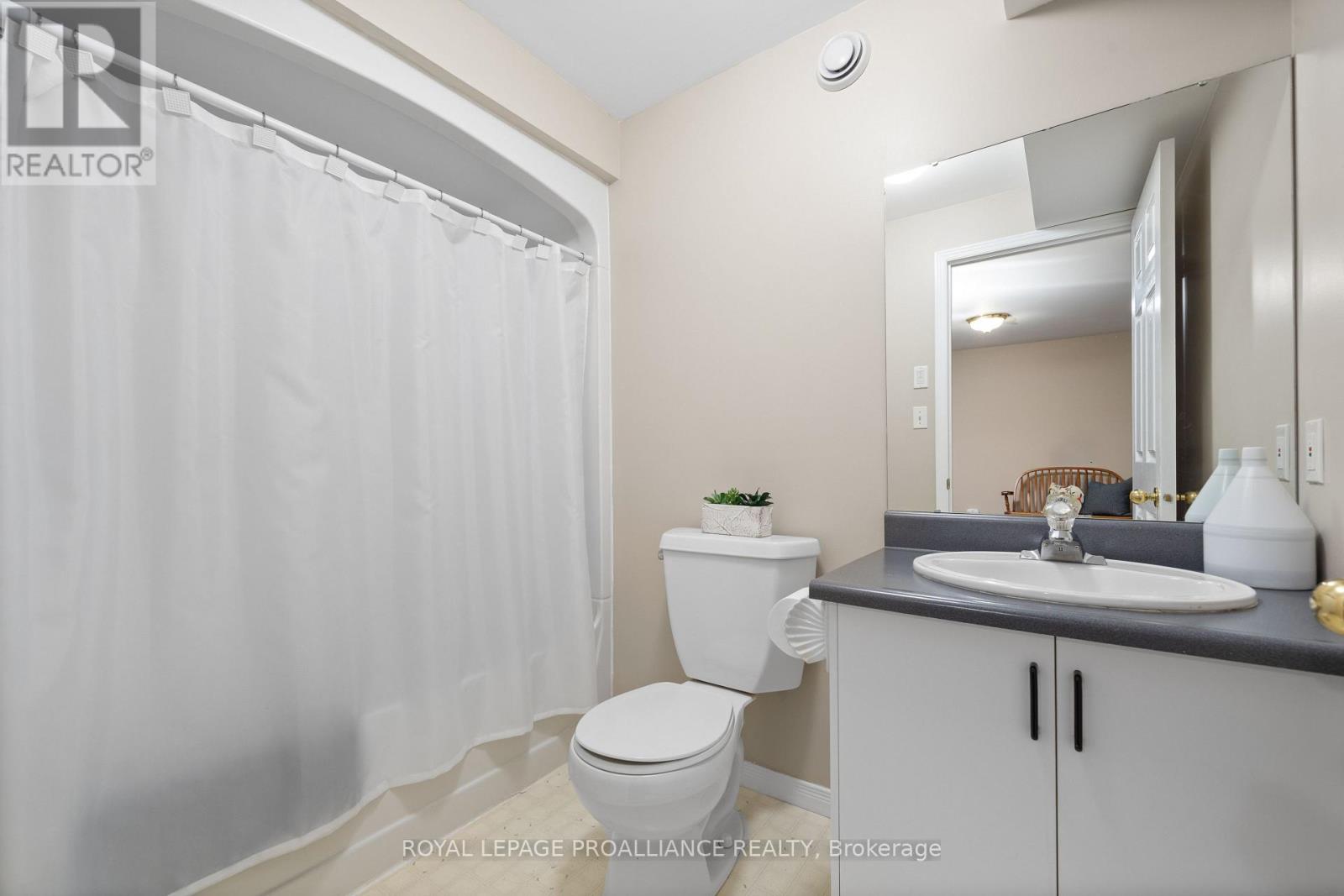 36 Oak Ridge Boulevard, Belleville, Ontario  K8N 5W1 - Photo 36 - X12434040