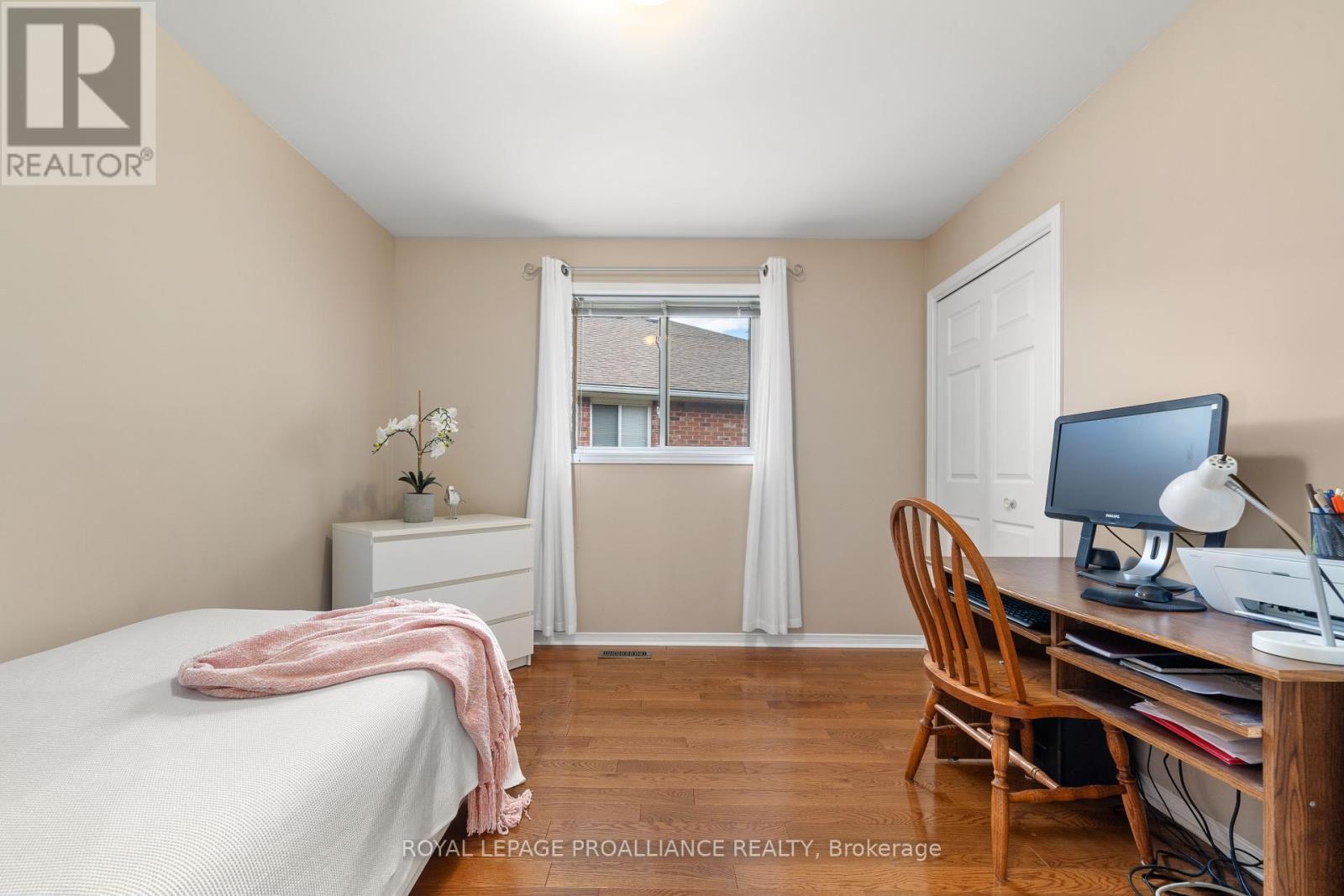 36 Oak Ridge Boulevard, Belleville, Ontario  K8N 5W1 - Photo 24 - X12434040