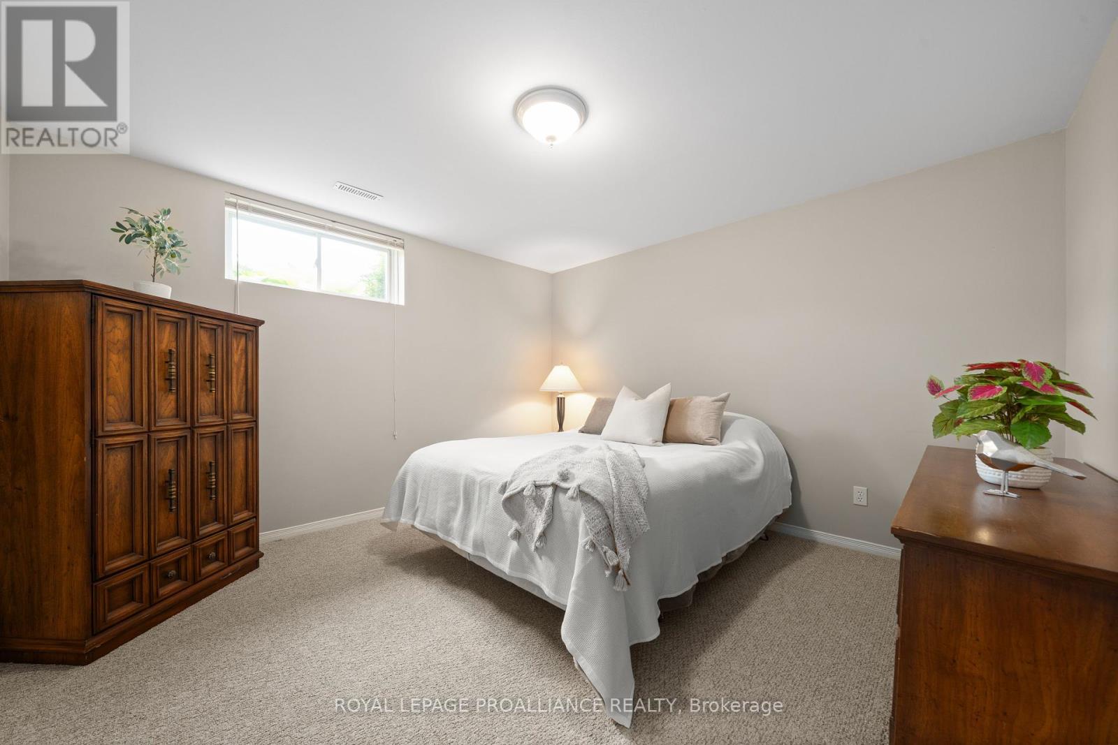 36 Oak Ridge Boulevard, Belleville, Ontario  K8N 5W1 - Photo 33 - X12434040