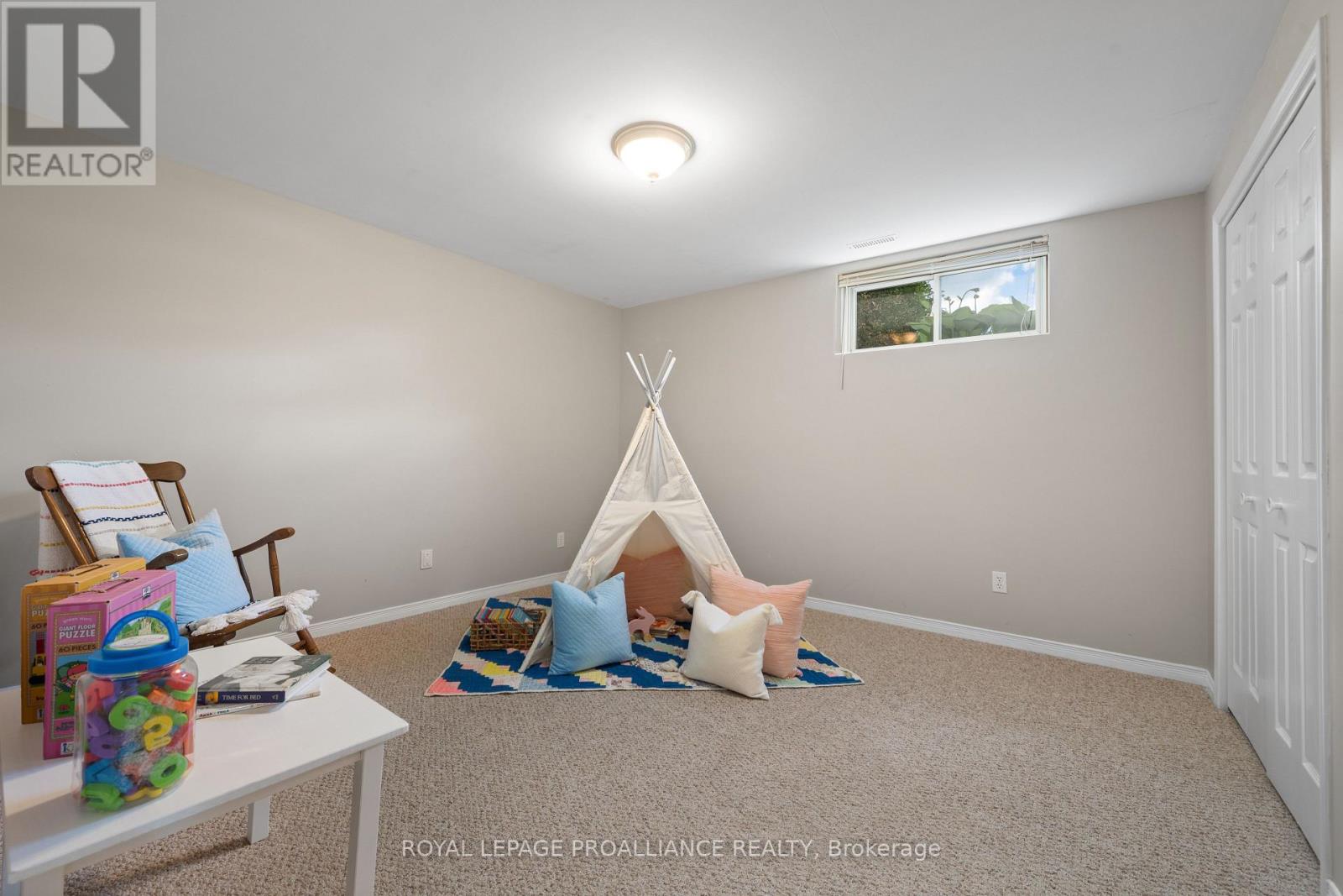 36 Oak Ridge Boulevard, Belleville, Ontario  K8N 5W1 - Photo 35 - X12434040