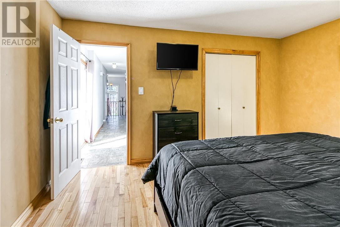 3810 Macmillan Drive, Val Caron, Ontario P3N 1N2 - Photo 15 - 2125433