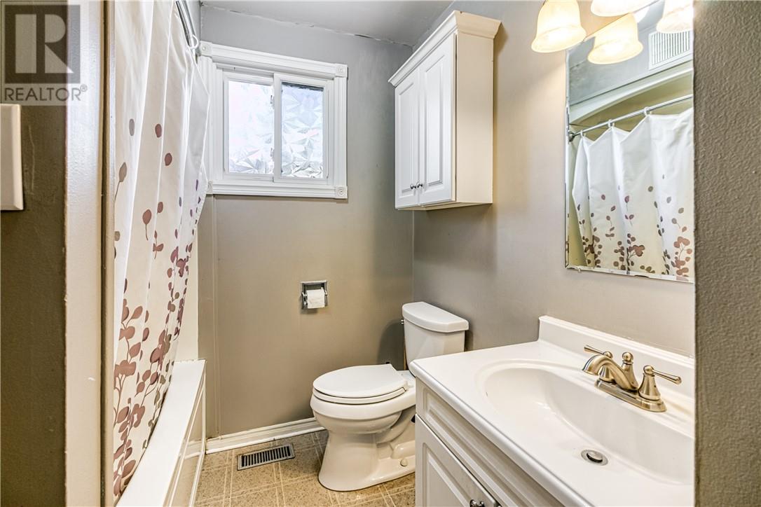 3810 Macmillan Drive, Val Caron, Ontario P3N 1N2 - Photo 19 - 2125433