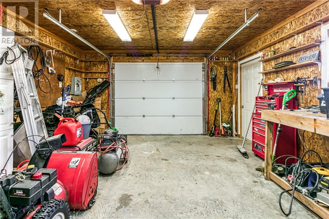 3810 Macmillan Drive, Val Caron, Ontario P3N 1N2 - Photo 38 - 2125433