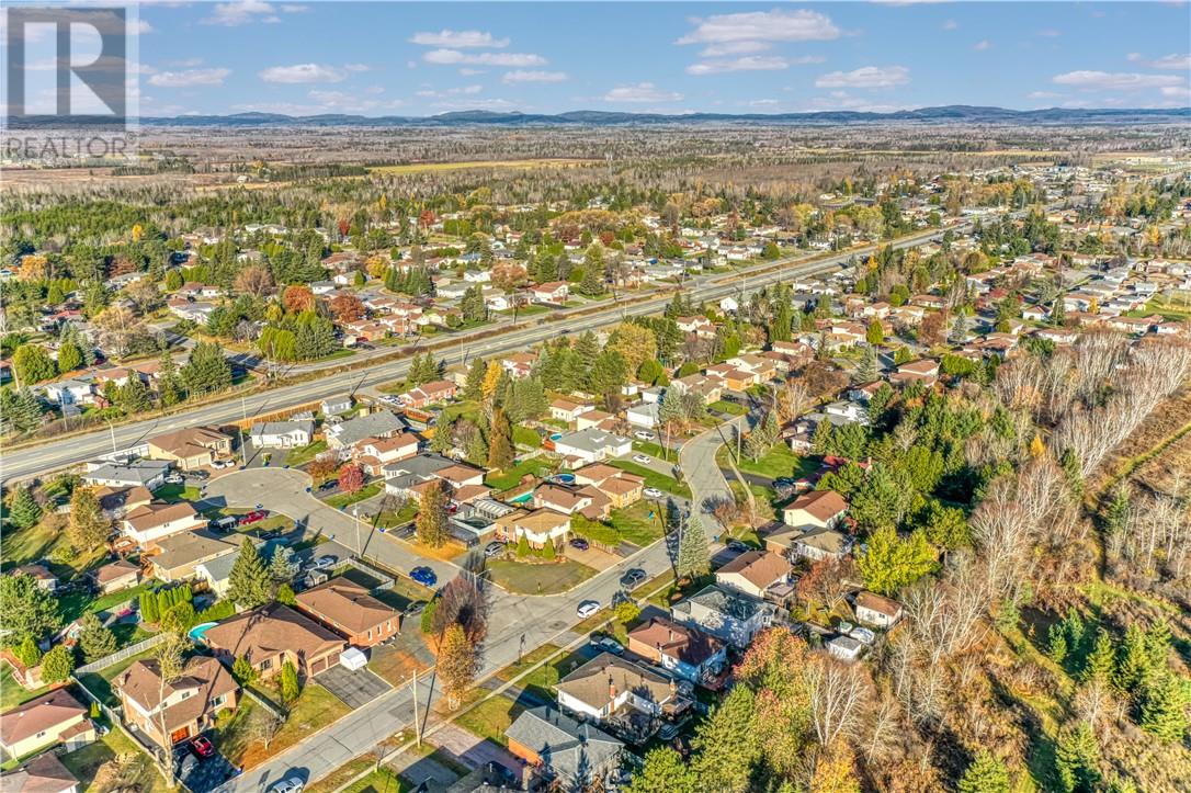 3810 Macmillan Drive, Val Caron, Ontario P3N 1N2 - Photo 43 - 2125433