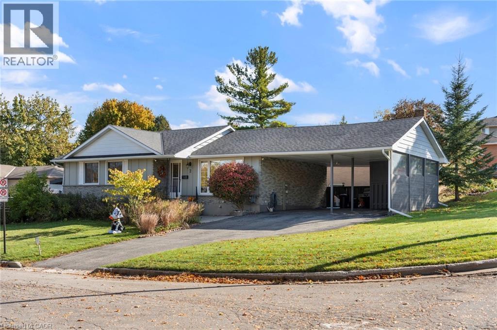 Photo 2 at 2 Grenada Drive, Simcoe Photo 2 at 2 Grenada Drive, Simcoe