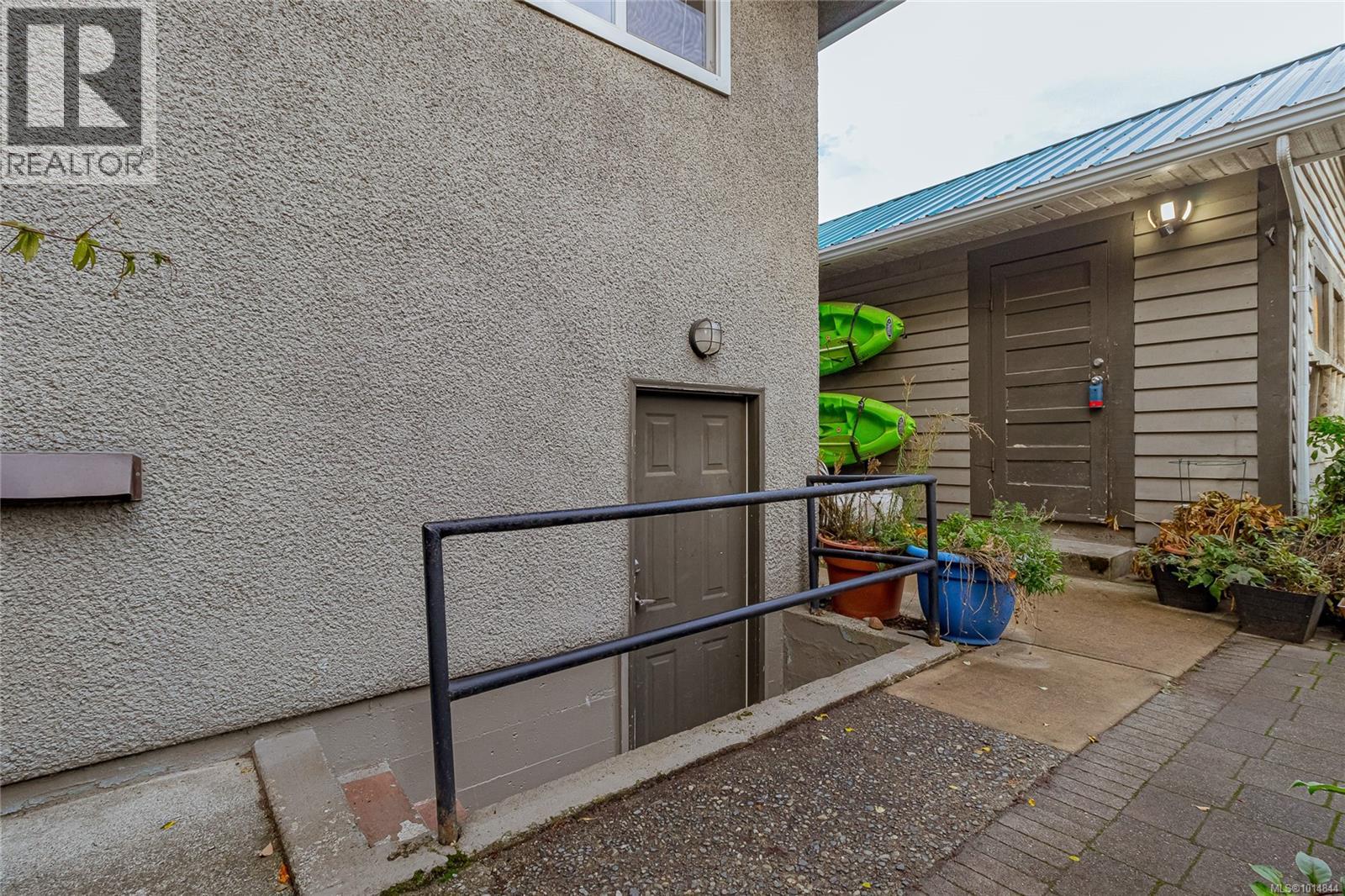 1207 Walnut St, Victoria, British Columbia  V8T 1N3 - Photo 18 - 1014844