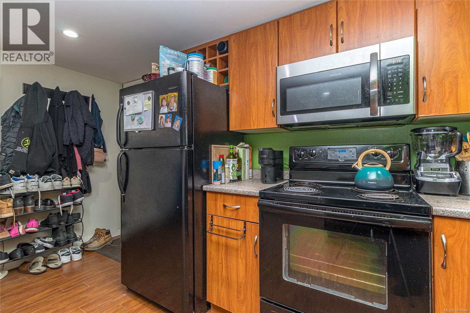 1207 Walnut St, Victoria, British Columbia  V8T 1N3 - Photo 23 - 1014844