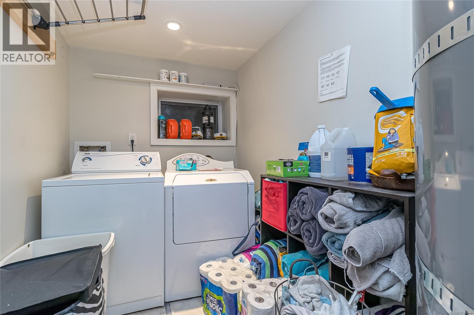 1207 Walnut St, Victoria, British Columbia  V8T 1N3 - Photo 27 - 1014844