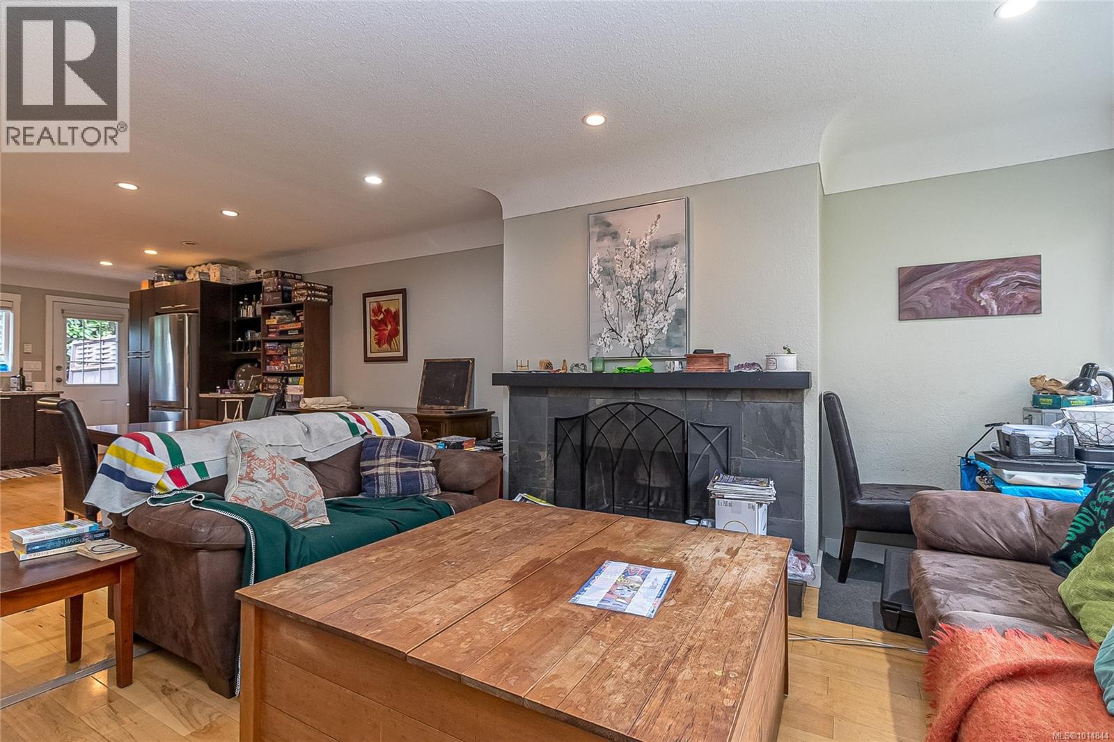 1207 Walnut St, Victoria, British Columbia  V8T 1N3 - Photo 5 - 1014844