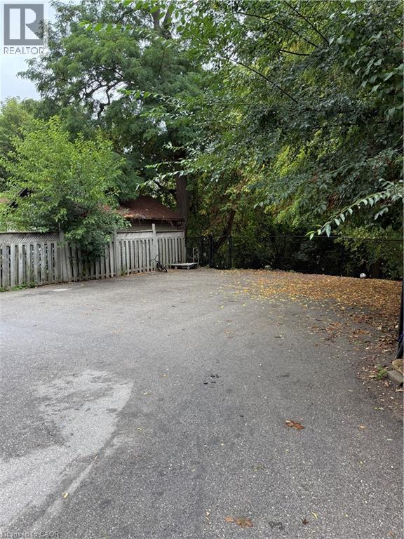 154 Church Street, Kitchener, Ontario  N2G 2S6 - Photo 2 - 40778343