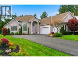 320 FIDDLERS GREEN Road, Ancaster, Ontario
