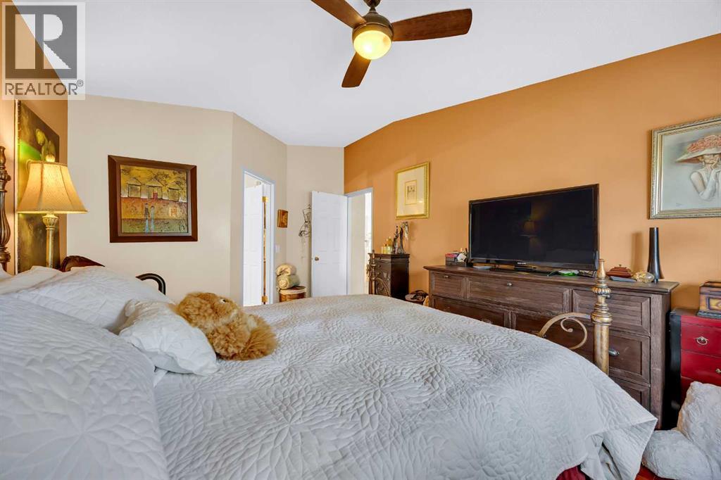 75 Christie Gardens Sw, Calgary, Alberta  T3H 3B5 - Photo 26 - A2261455