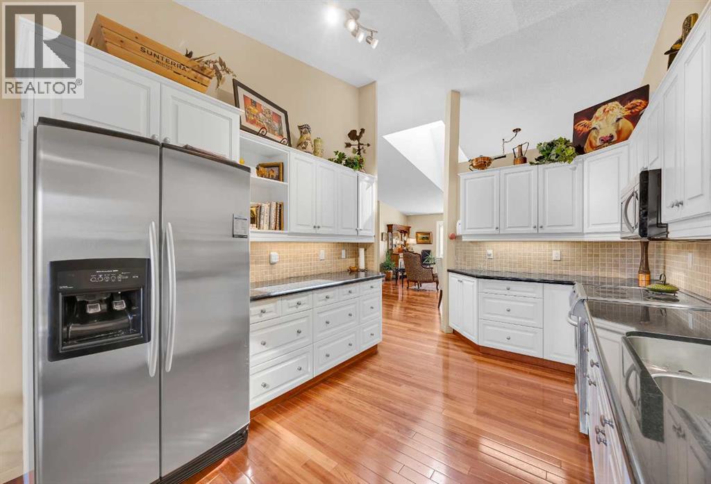 75 Christie Gardens Sw, Calgary, Alberta  T3H 3B5 - Photo 15 - A2261455