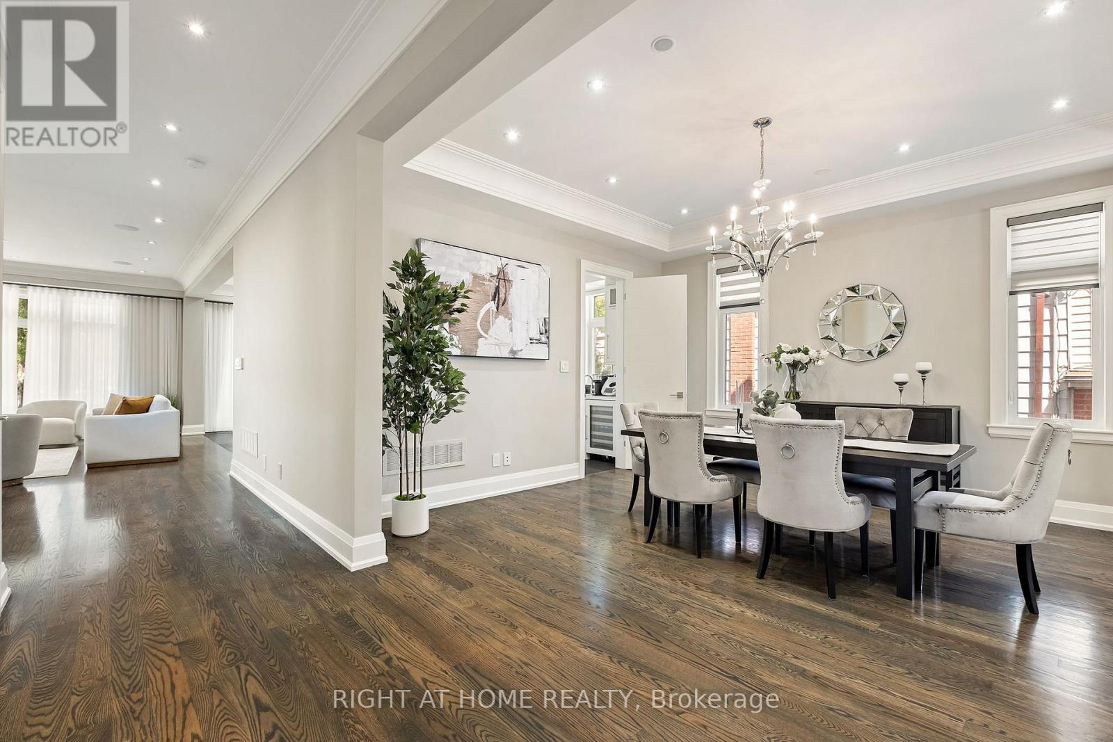 316 Churchill Avenue, Toronto, Ontario  M2R 1E7 - Photo 6 - C12477136